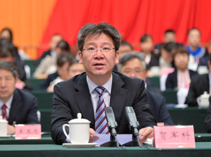四川省科學技術(shù)協(xié)會第十次代表大會開幕
主動服務國家大局 堅定扛起時代使命
以磅礴科技力量更好助推四川現(xiàn)代化建設(shè)
王曉暉賀軍科講話 施小琳出席「相關(guān)圖片」